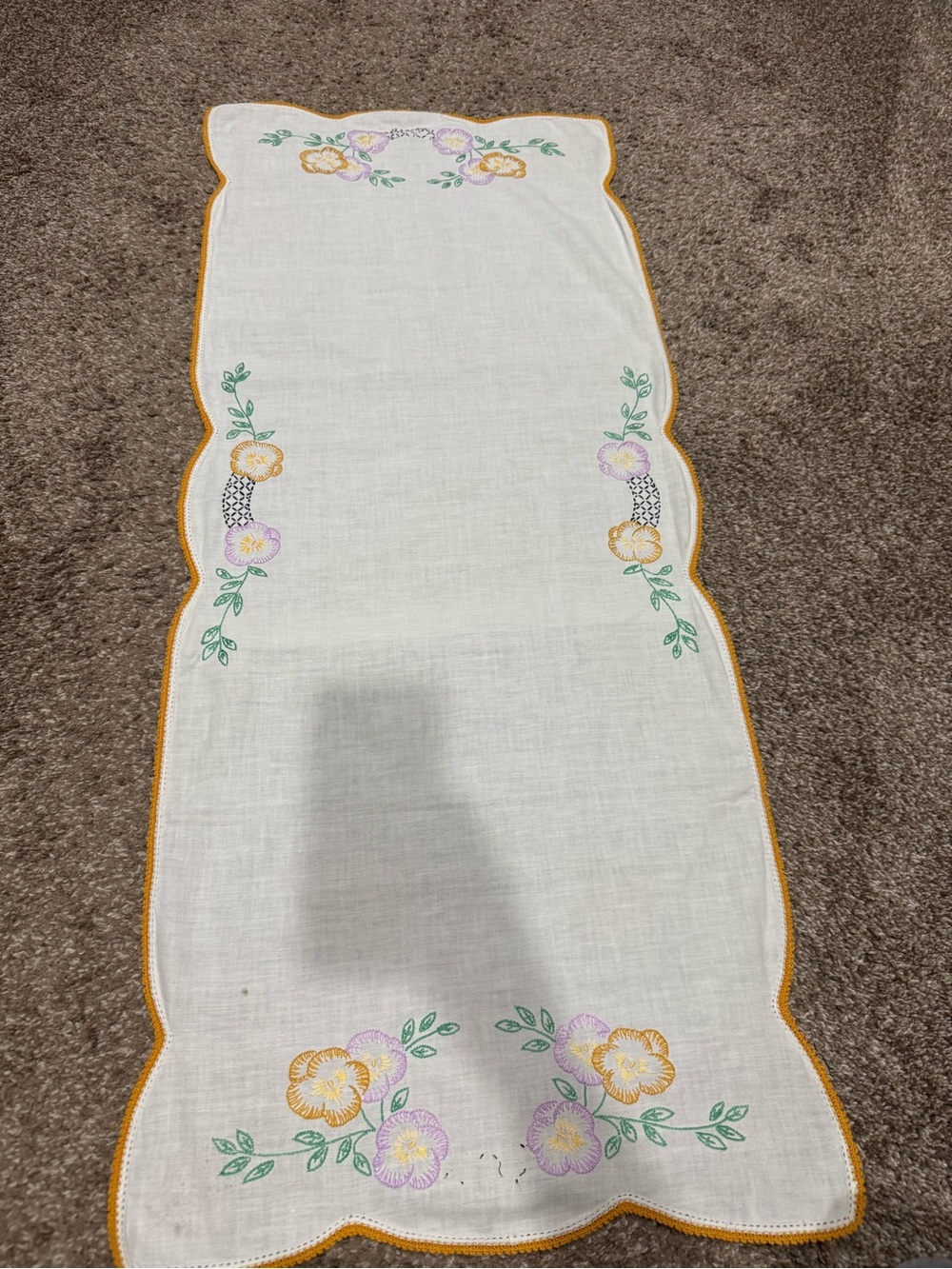 Vintage Embroidered Floral Dresser Scarf Table Runner Crochet Trim 40x17